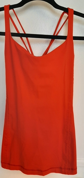 Lululemon red tank Sz 6